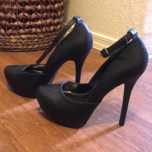 Steve Madden heels, never worn - Picture 2 of 2